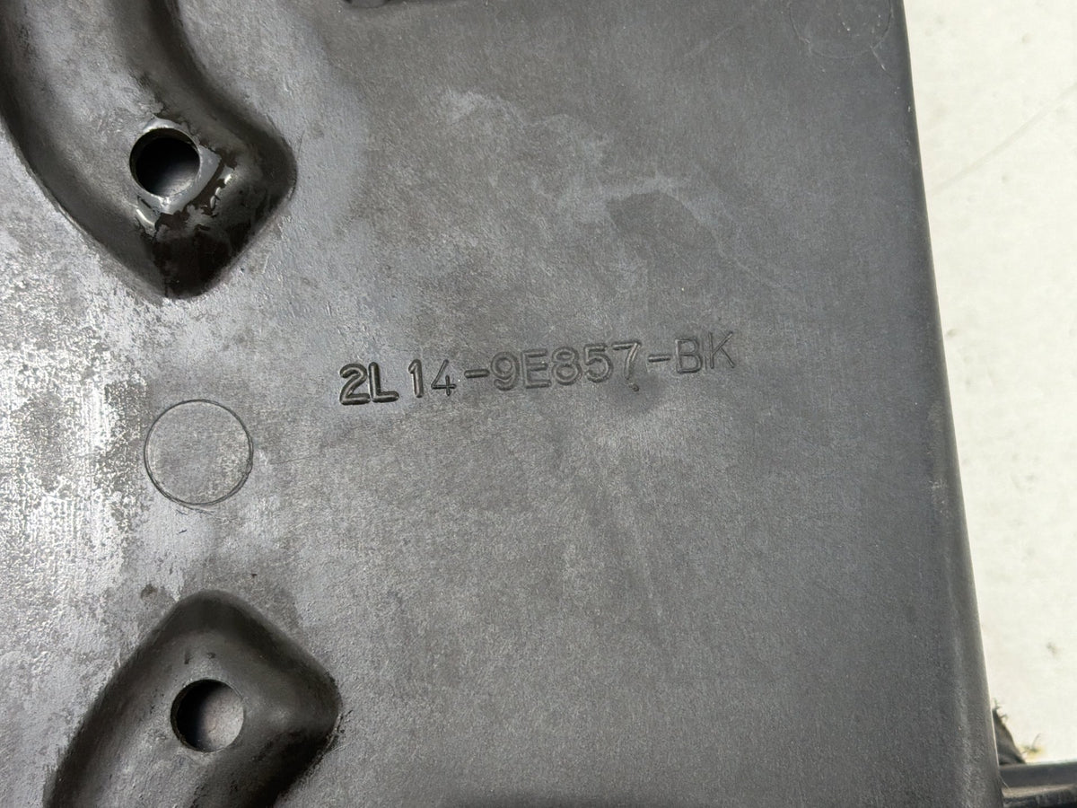 2003-2004 Lincoln Navigator U228 Fuel Vapor EVAP Charcoal Canister OEM