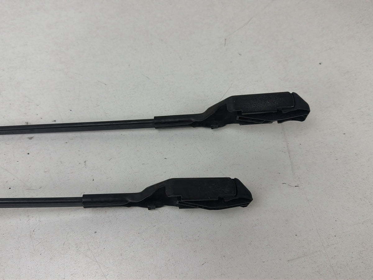 2017-2020 Jaguar F-Pace Front Wiper Arm Pair W000062167 OEM