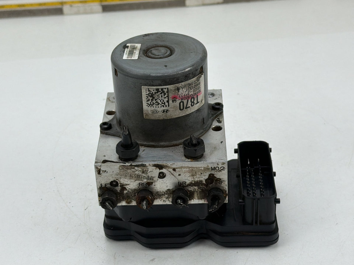 2014-2015 Kia Optima ABS Anti-Lock Brake Pump Control Module 58920-2T870 OEM