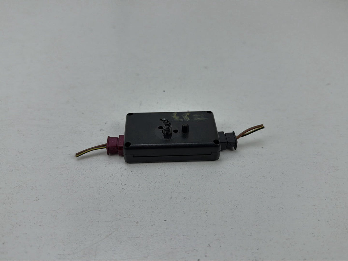2014-2016 BMW 228i F22- Antenna Control Module EA9231442 02 OEM
