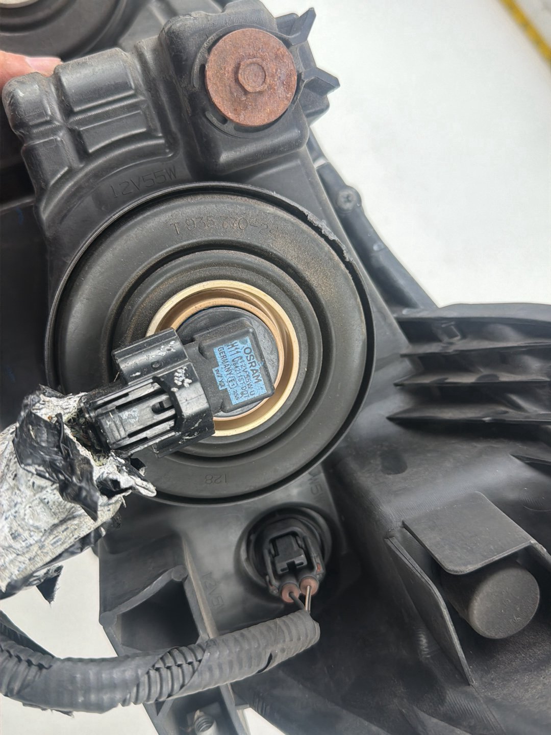2015-2017 Toyota Camry Front Right Passenger Side Headlight Lamp Assembly OEM