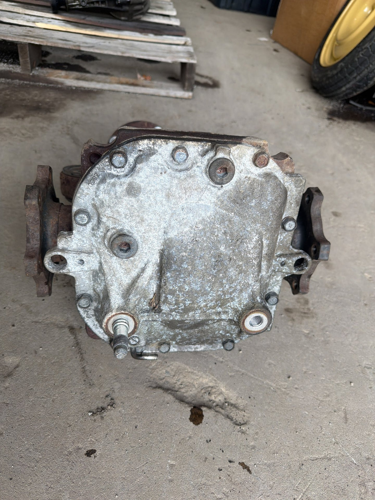 2011-2017 Infiniti QX56 5.6L Rear Axle Differential Carrier Assembly OEM