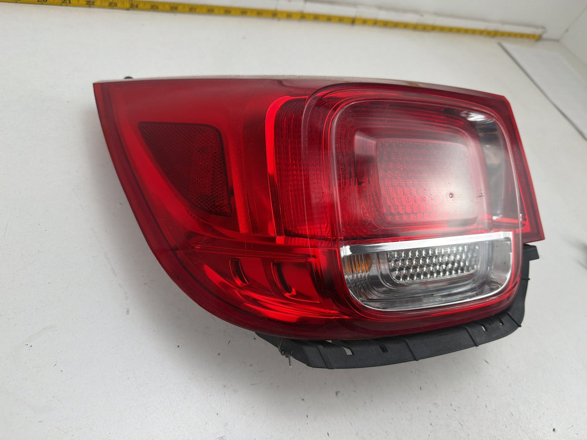 2013-2015 Chevrolet Malibu Rear Left Driver Outer Tail Light 23151403 OEM