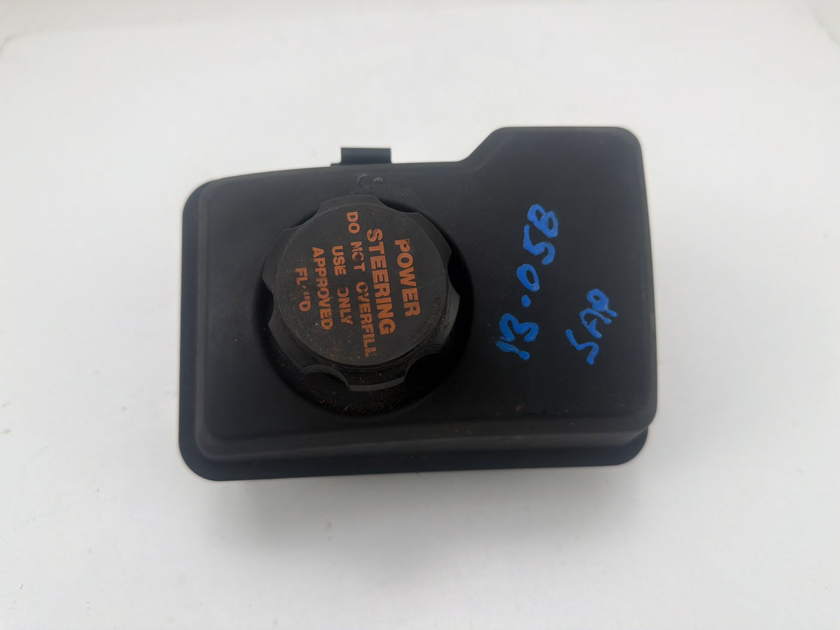 2003-2004 Volvo XC90 Power Steering Fluid Reservoir Bottle w/ Cover Cap OEM