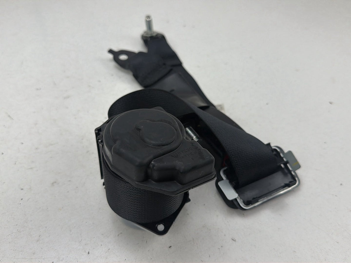 2014-2021 Infiniti Q50 Rear Middle Second Row Seat Belt Retractor OEM