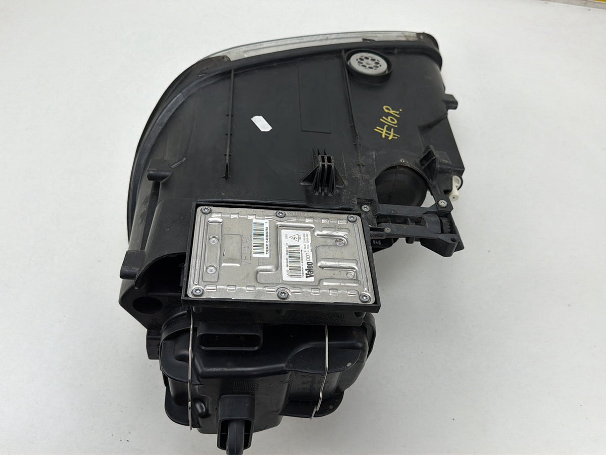 2004 Porsche Cayenne 9PA SUV Right Headlamp 89307745 OEM
