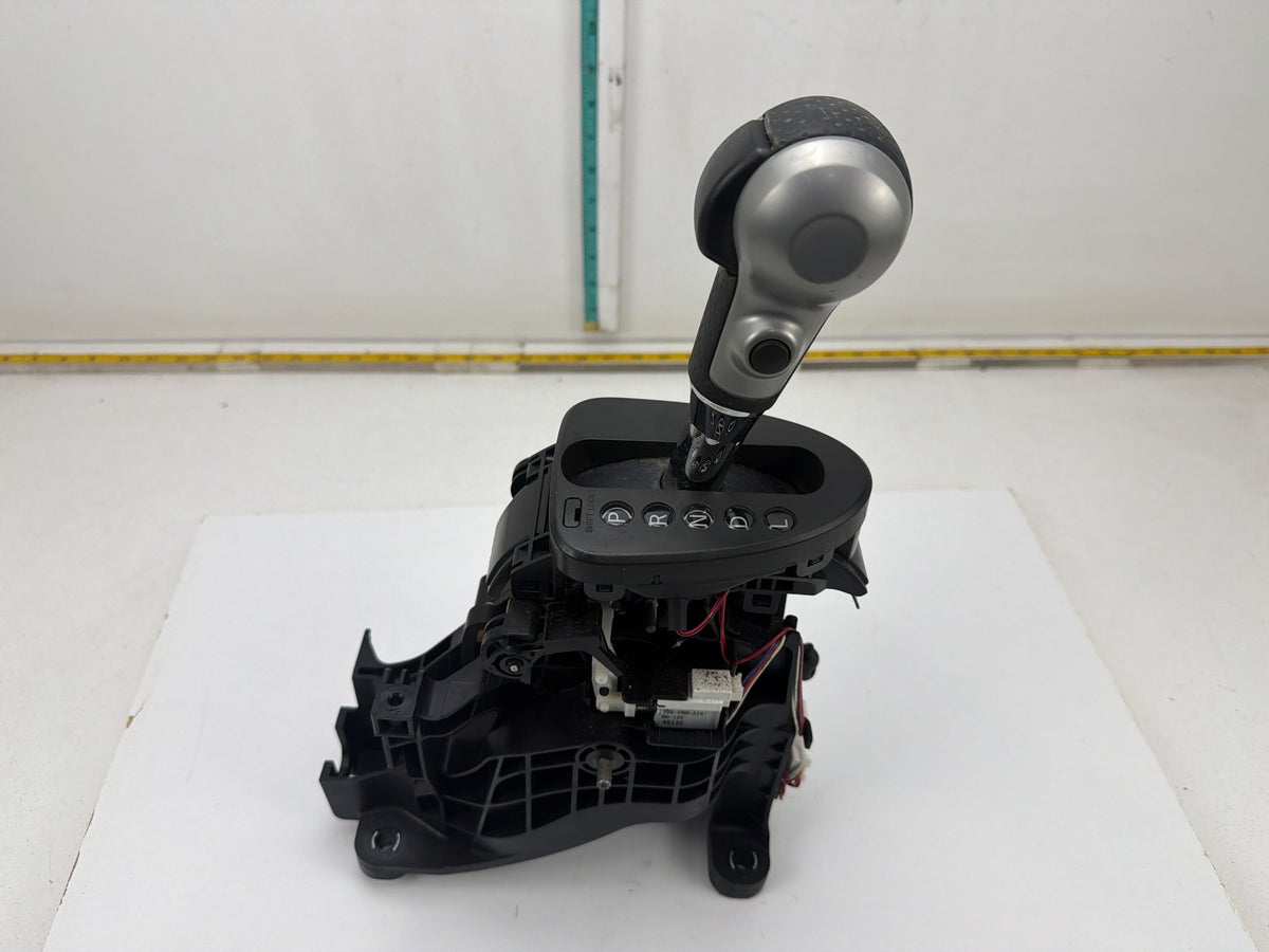 2014-2017 Nissan Rogue Automatic Transmission Floor Shifter Lever Assembly OEM