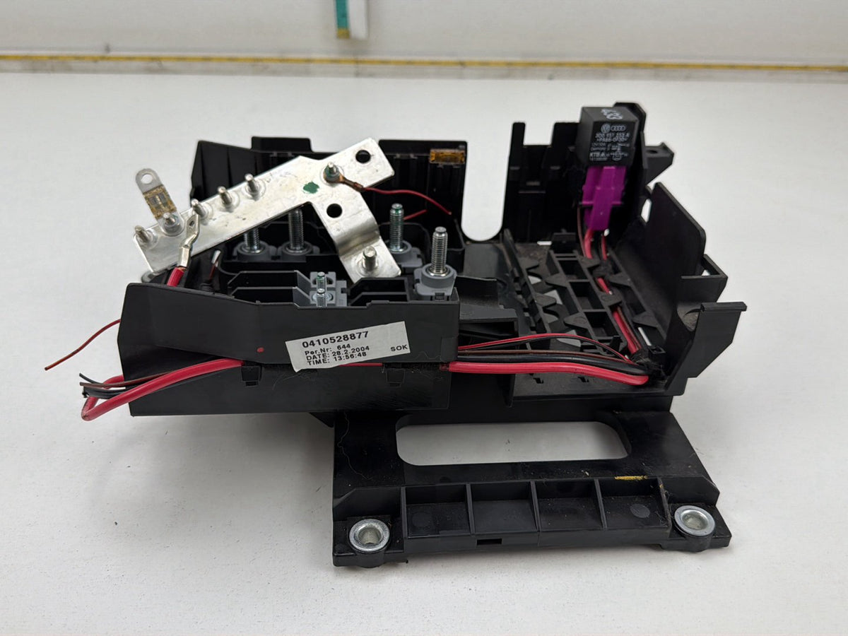 2003-2006 Porsche Cayenne Main Fuse Relay Box Junction Block 7L0937548 OEM