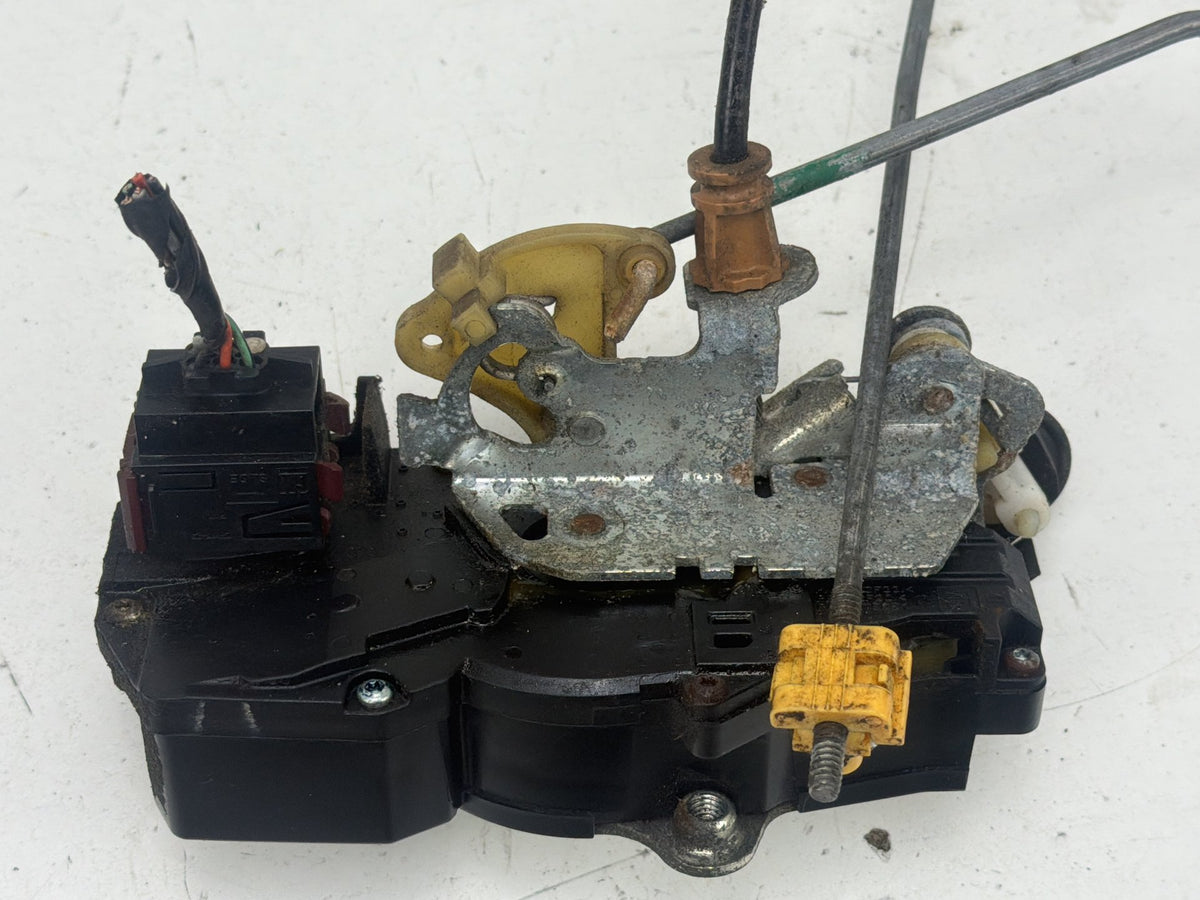 2007-2009 GMC Yukon Rear Right Passenger Side Door Lock Latch Actuator OEM