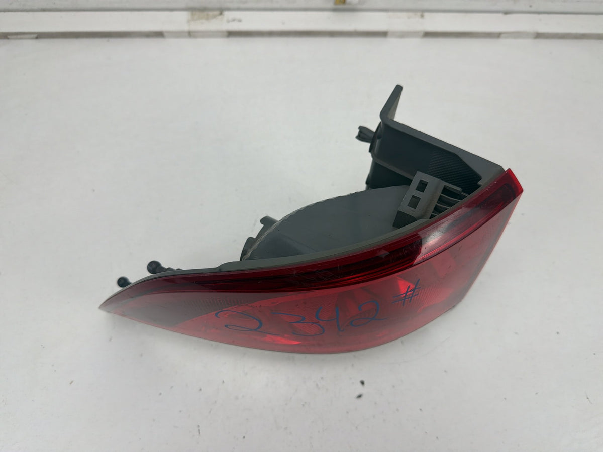 2011-2013 Dodge Durango Rear Right Passenger Side Tail Light 55079136AG OEM