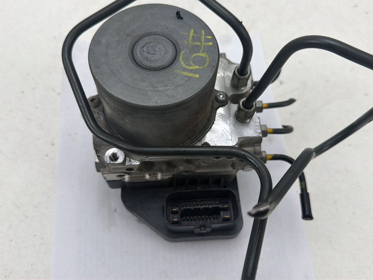 2014-2015 Infiniti Q50 ABS Anti Lock Brake Pump Module OEM