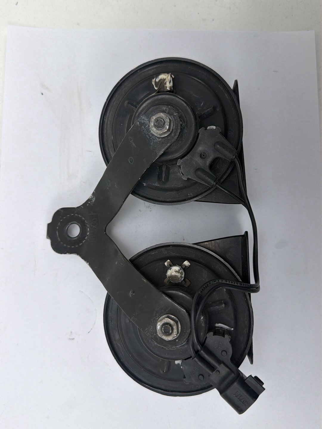2015-2018 Mercedes-Benz C-Class C300 W205 Dual Warning Alarm Horns Assembly OEM