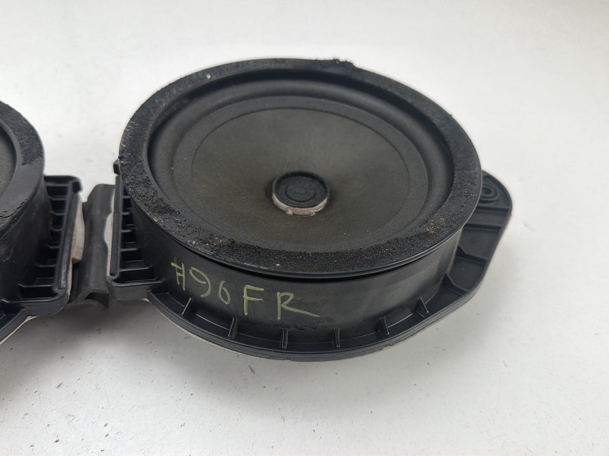 2010-2016 Buick LaCrosse Rear Front Right Side Audio Speakers 824193796 OEM