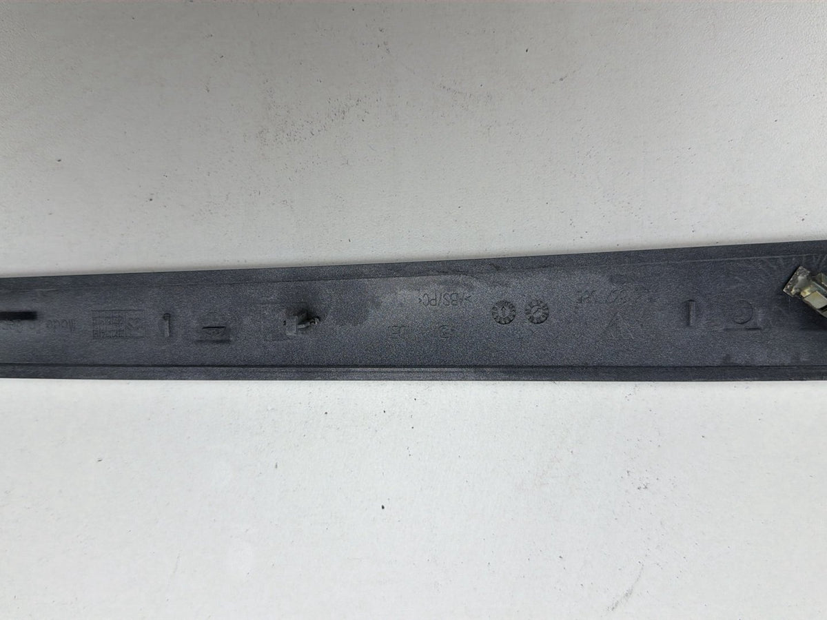 2003-2006 Porsche Cayenne Dashboard Door Panel Cover Strips Trim 7L5857222 OEM