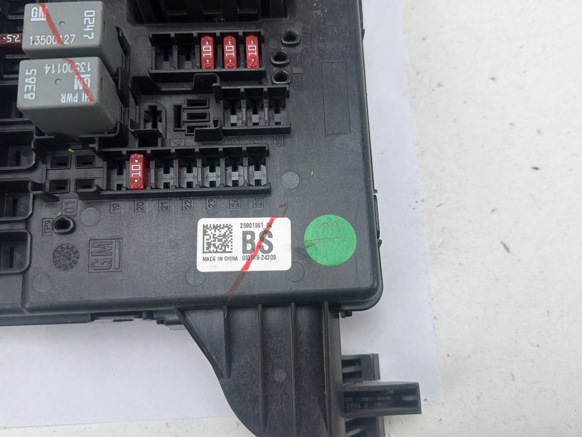 2010-2012 Buick LaCrosse Dash Body Control Module BCM Fuse Relay Box OEM