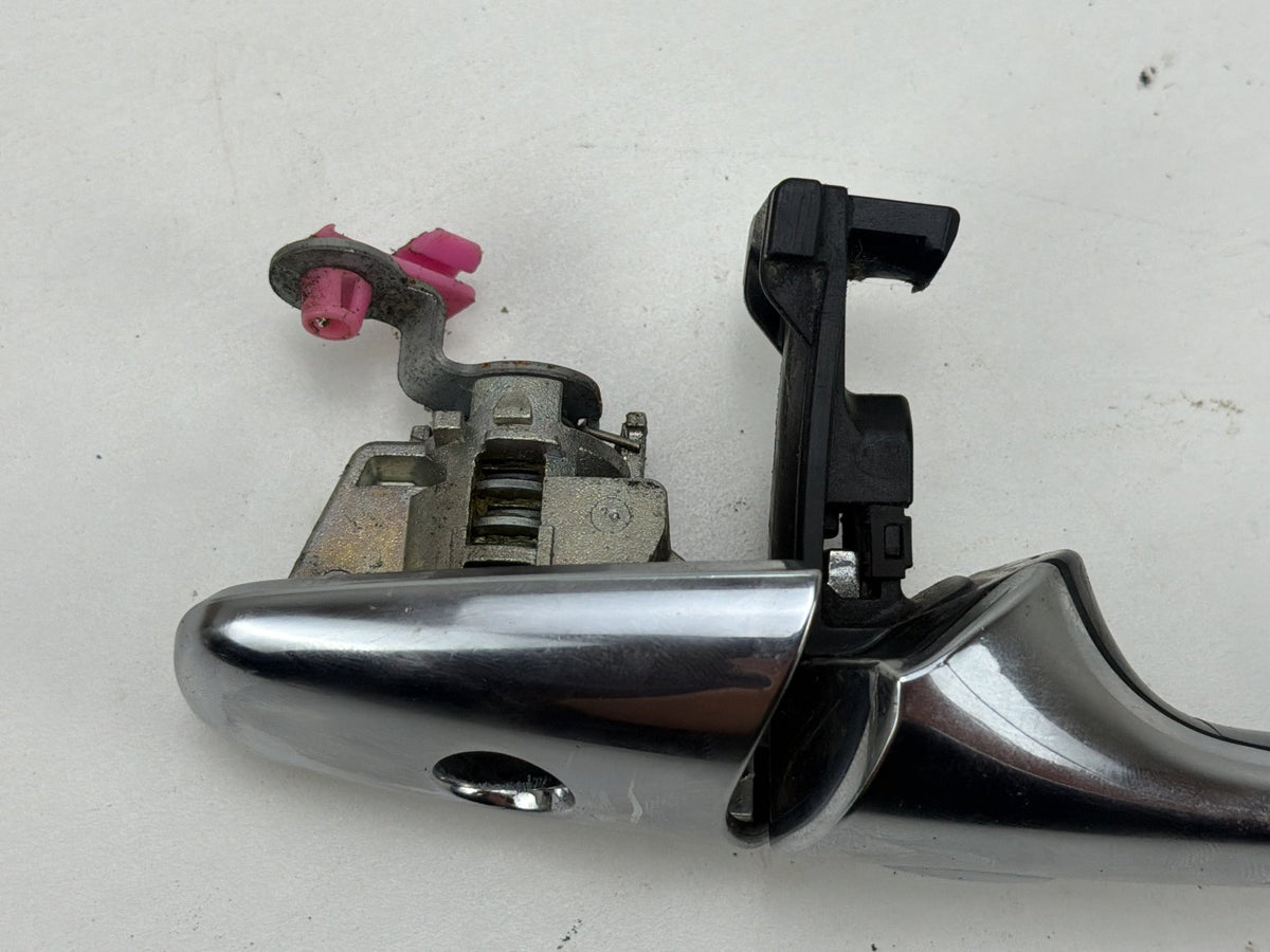 2011-2013 Infiniti QX56 Front Left Side Exterior Door Handle Lock Button OEM