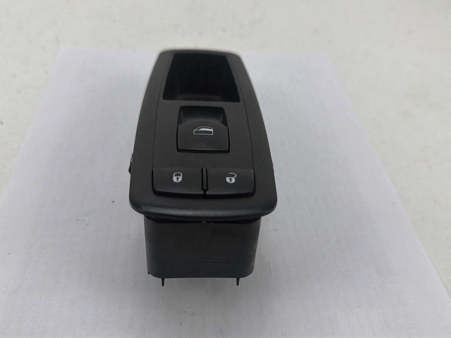 2013-2018 Ram 1500 Front Right Passenger Side Power Window Switch 68110865AA OEM