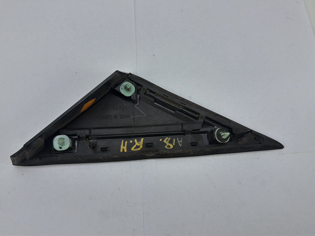 2010-2016 Cadillac SRX Front Right Side Fender Corner Cover Molding OEM