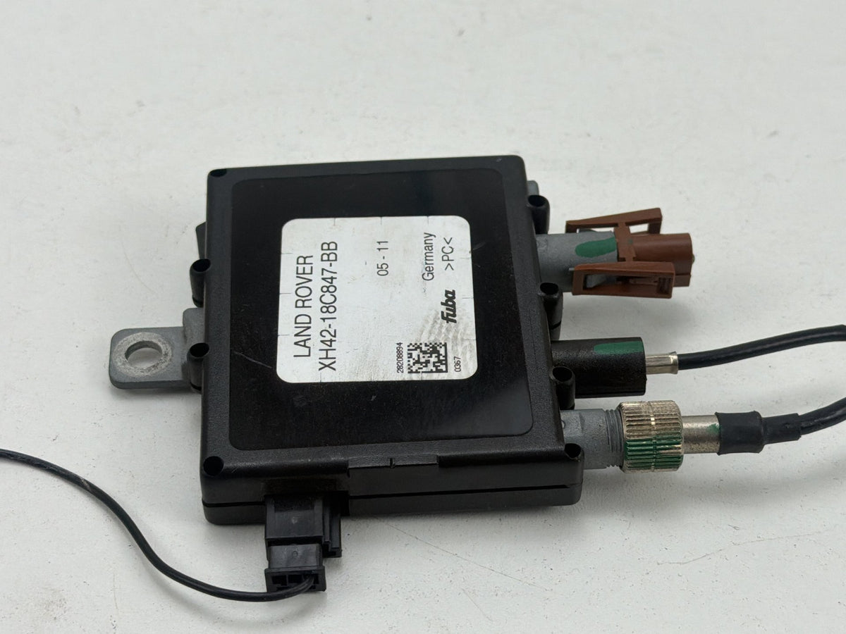 2010-2012 Land Rover Range Rover L322 Radio Antenna Amplifier Control Module OEM