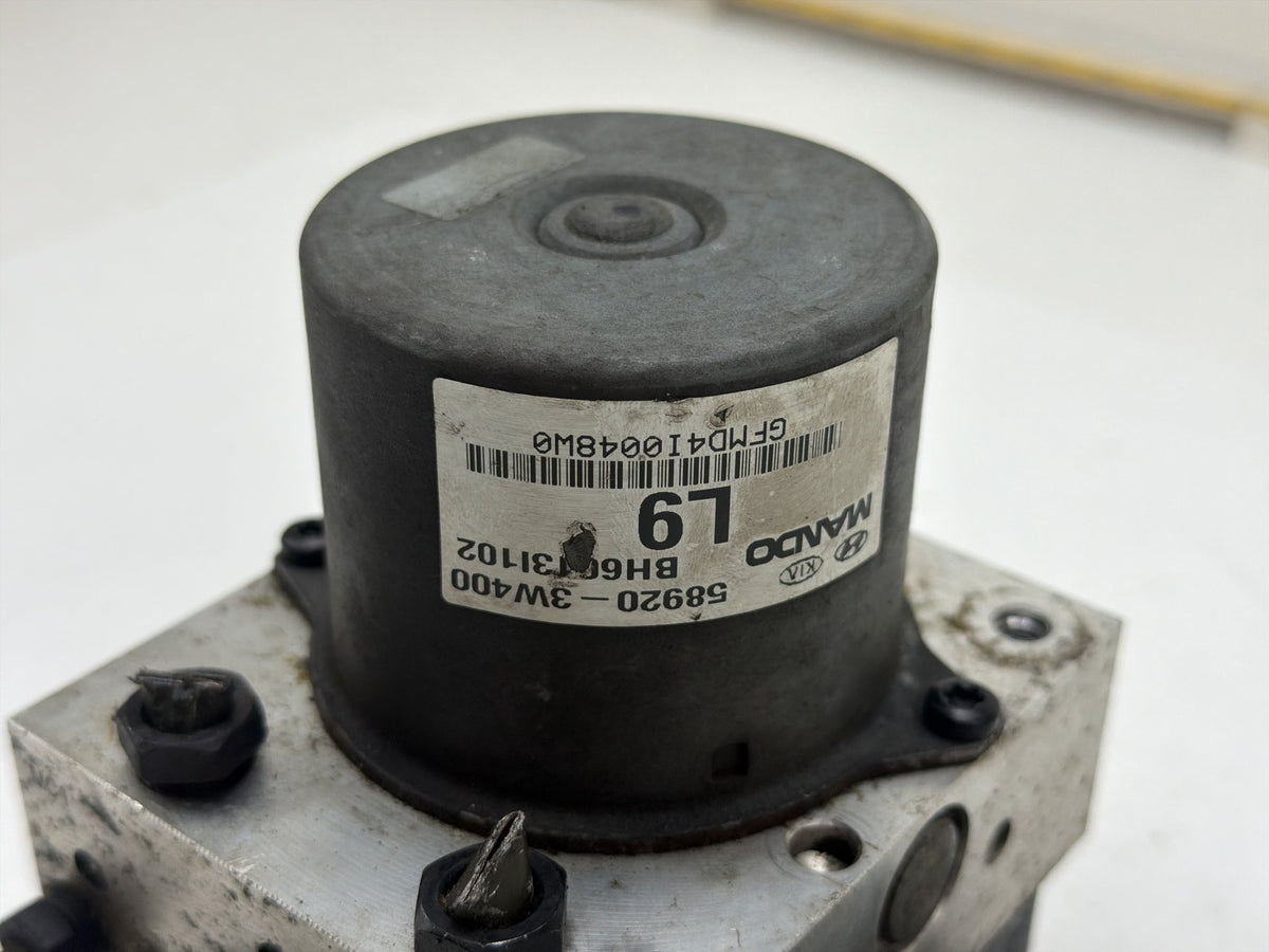 2011-2013 Kia Sportage Anti-Lock ABS Brake Pump Module 58920-3W400 OEM