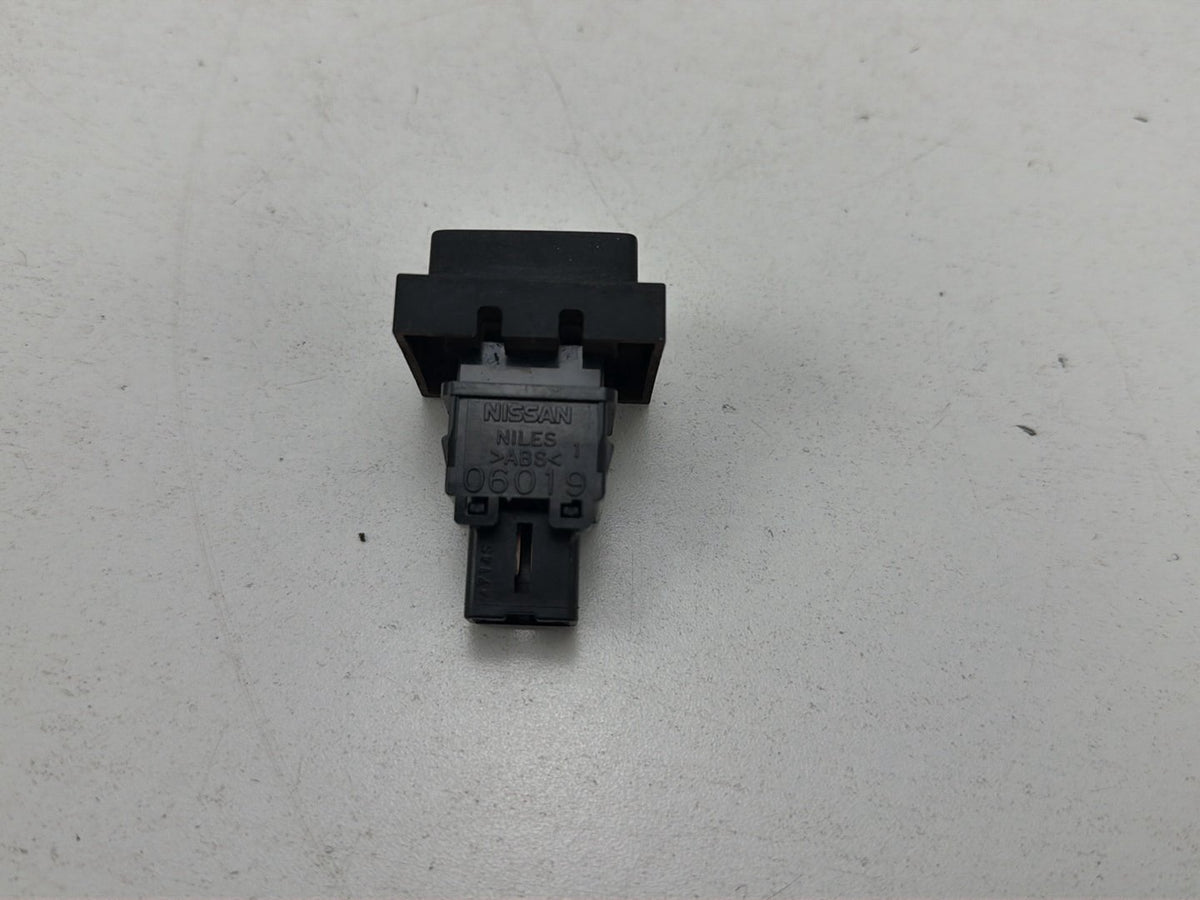 2003-2009 Nissan 350Z- Hazard Warning Light Switch 06019 OEM