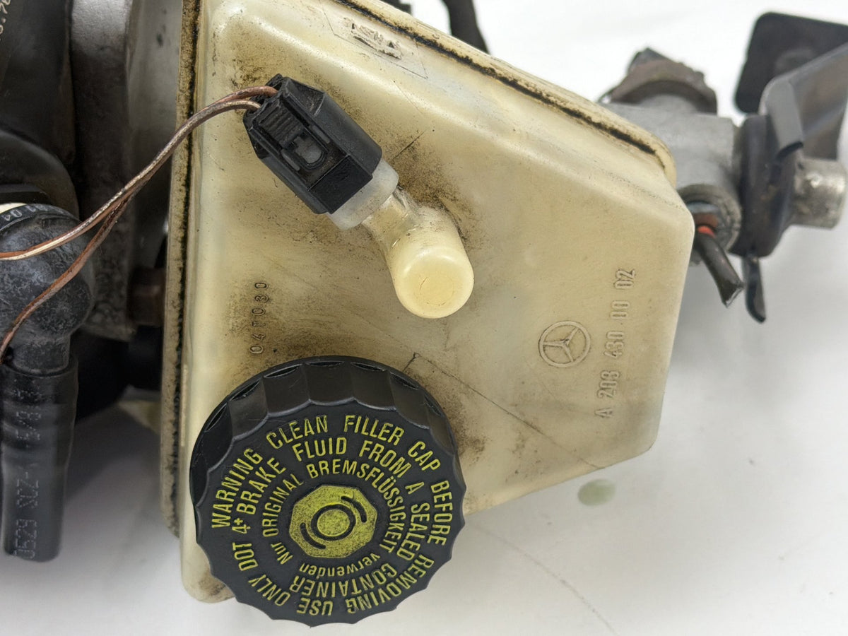 2004-2008 Chrysler Crossfire Power Brake Booster Master Cylinder Reservoir OEM