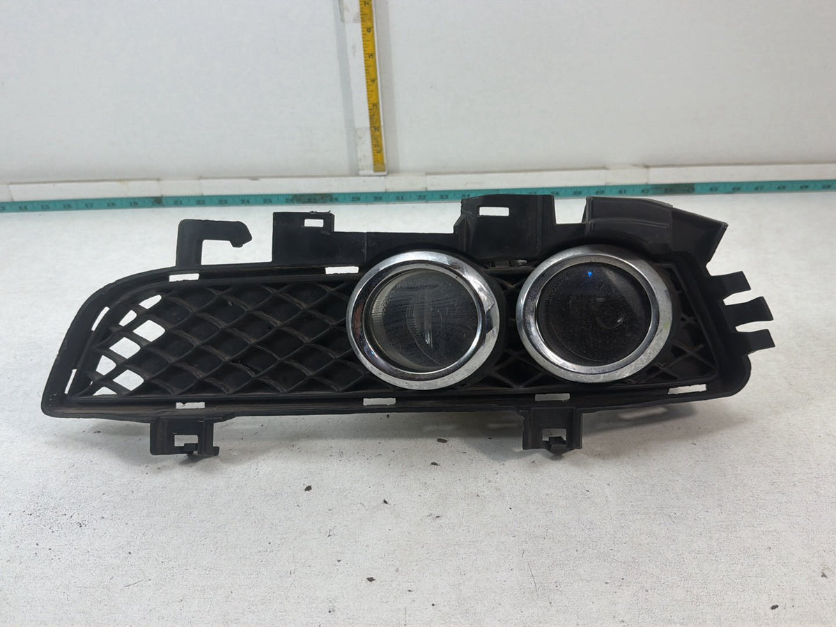 2010-2013 Mercedes-Benz E-Class Front Left Fog Light w/ Cover Assembly OEM