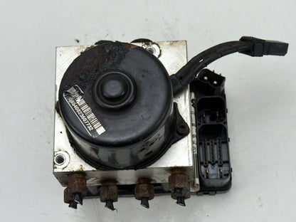 2003-2005 Chrysler Town & Country ABS Anti-Lock Brake Pump Module 04686702AE OEM