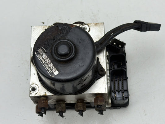 2003-2005 Chrysler Town & Country ABS Anti-Lock Brake Pump Module 04686702AE OEM