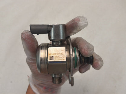 2012-2015 Mercedes-Benz S-Class W221 Right High Pressure Fuel Pump A2780700601 OEM