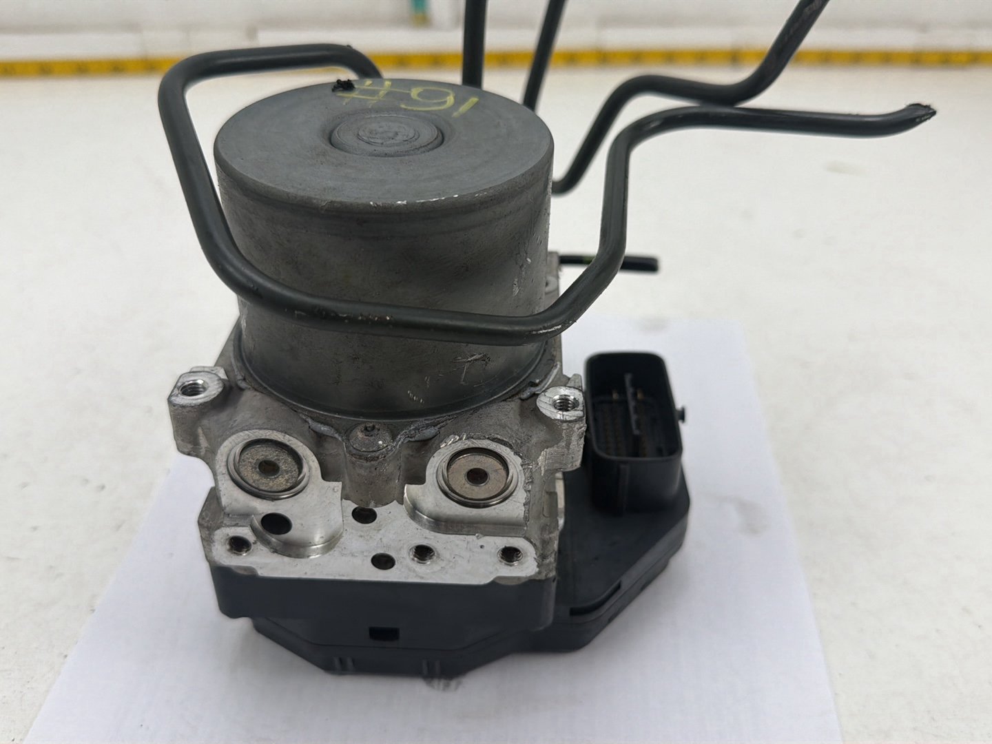 2014-2015 Infiniti Q50 ABS Anti Lock Brake Pump Module OEM