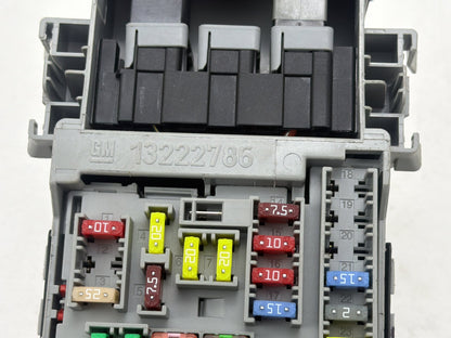 2011-2016 Chevrolet Cruze J300 Cabin Fuse Relay Box 13222786 OEM