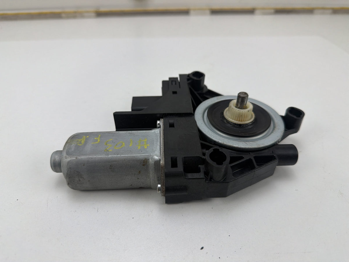 2014-2021 Jeep Grand Cherokee Front Right Side Window Motor 931400-103 OEM