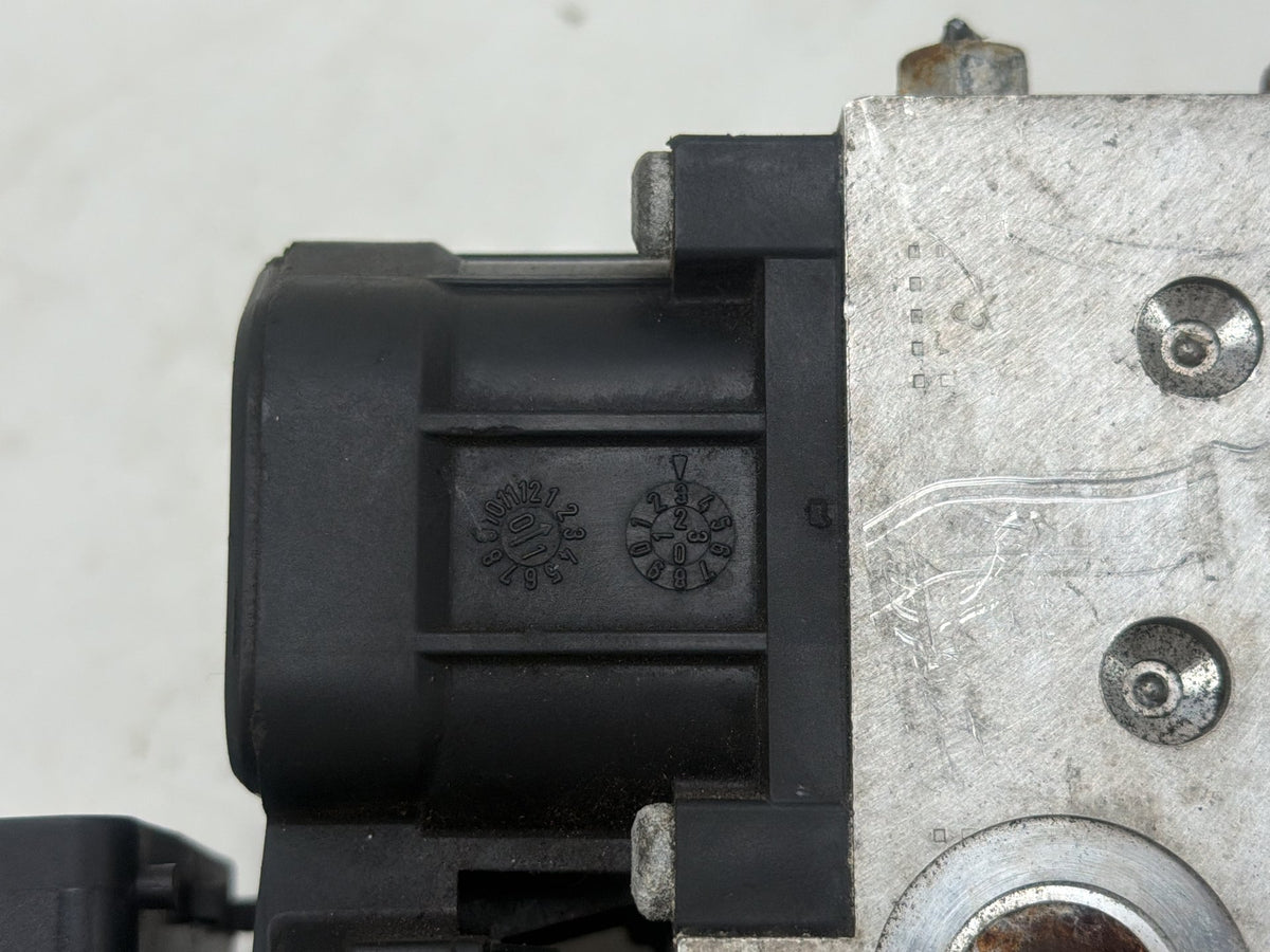 2001-2003 Toyota Camry ABS Actuator Anti Lock Brake Pump Module 44510-06050 OEM