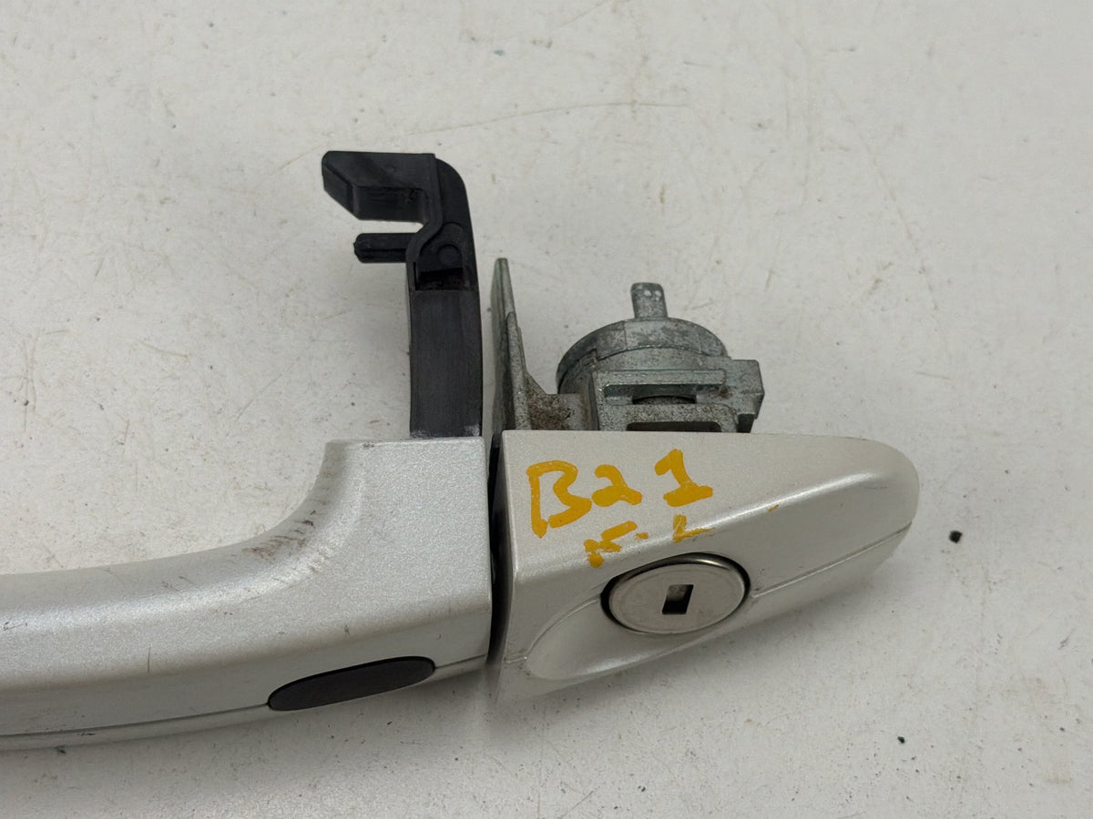 2013-2019 Ford Escape Left Front Exterior Door Handle AM51-U22404 OEM
