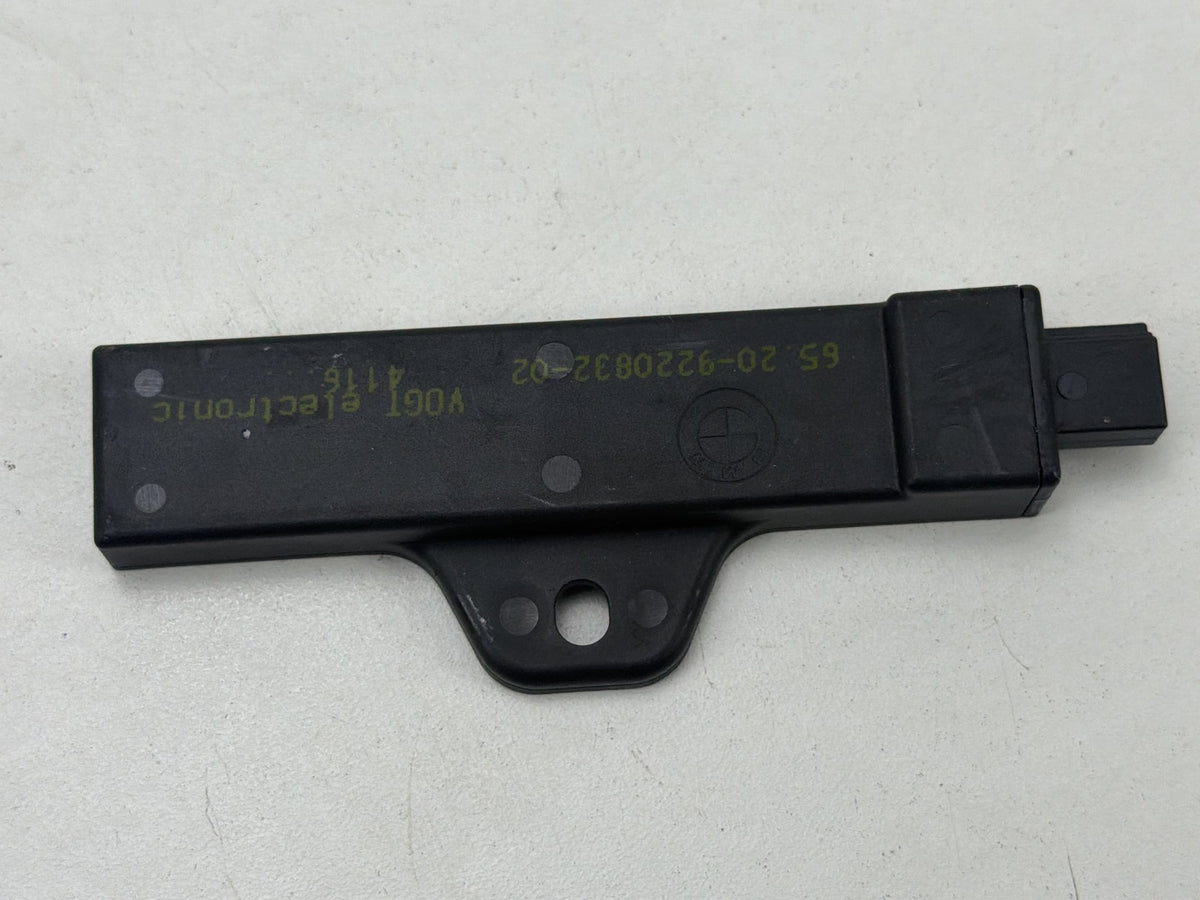 2011-2013 BMW 550i xDrive F10 Keyless Entry Interior Antenna 65209220832 OEM
