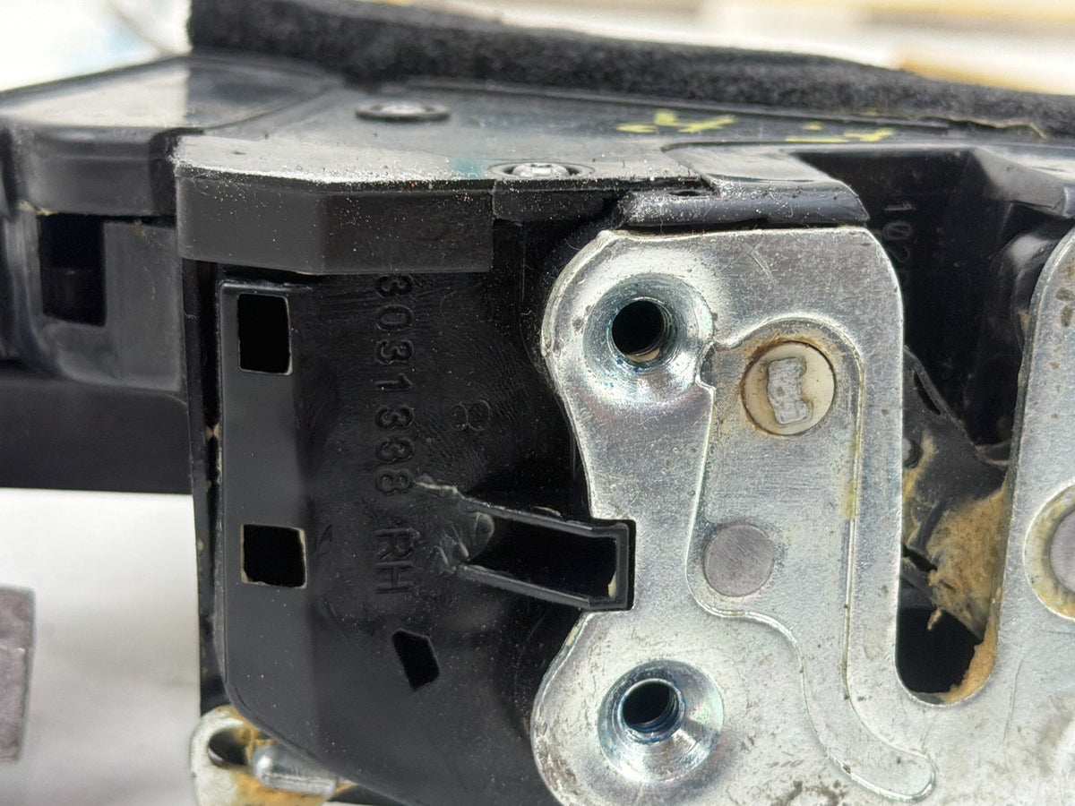 2013-2018 Nissan Altima Front Right Side Door Lock Actuator Latch Carrier OEM