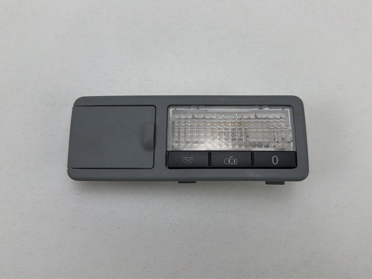 2003-2006 Porsche Cayenne Right Rear Interior Dome Light 7L5947292 OEM