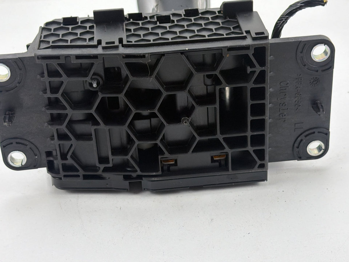 2014-2015 Jeep Grand Cherokee Transmission Gear Shifter 68166105AE OEM