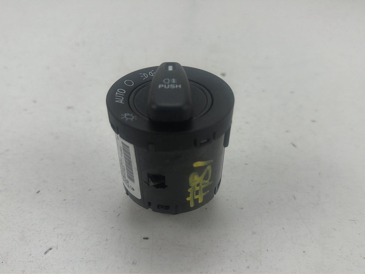 2014-2017 Maserati Ghibli III M157 Front Dash Headlight Control Switch 670019822 OEM