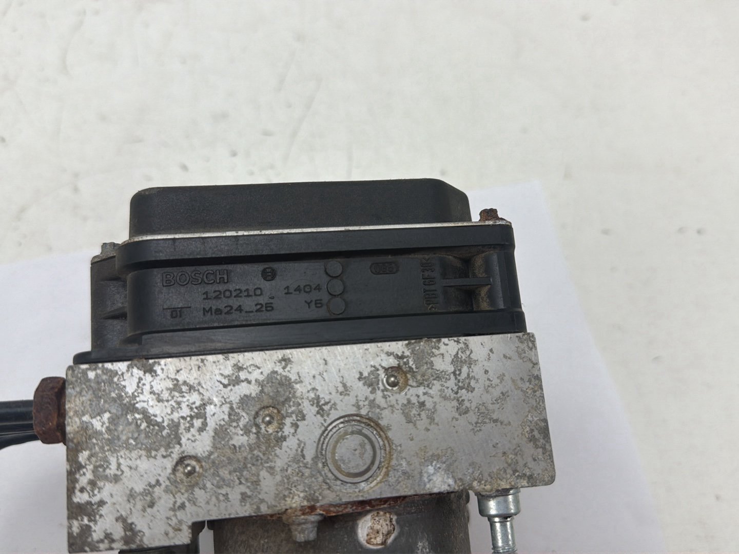2009-2011 GMC Acadia Front Engine Compartment Anti-Lock Brake ABS Pump Unit OEM