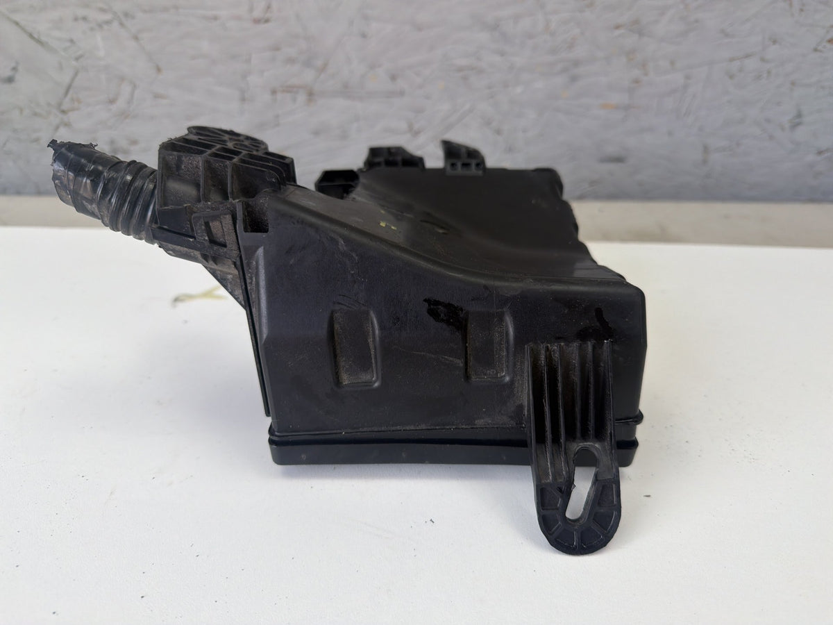 2013-2019 Nissan Sentra - Fuse Relay Box Module 284B7-3RA3E OEM