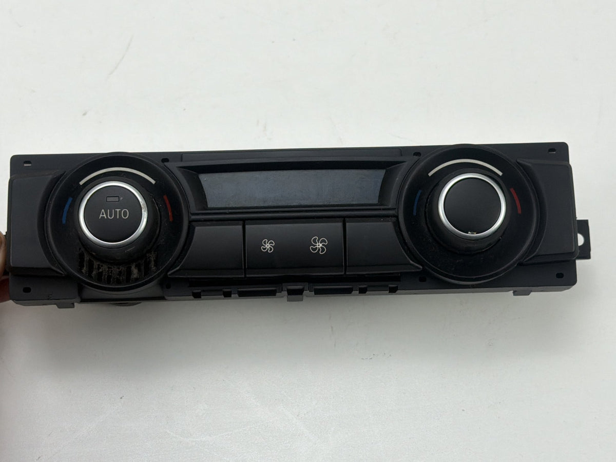 2010-2013 BMW X5 Front Dash Climate Control Temperature Switch Panel 9215514 OEM