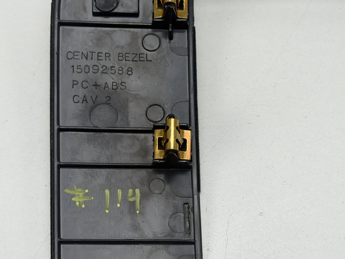 2007-2014 GMC Tahoe - Centre Dash Radio Bezel Trim 15092588 OEM