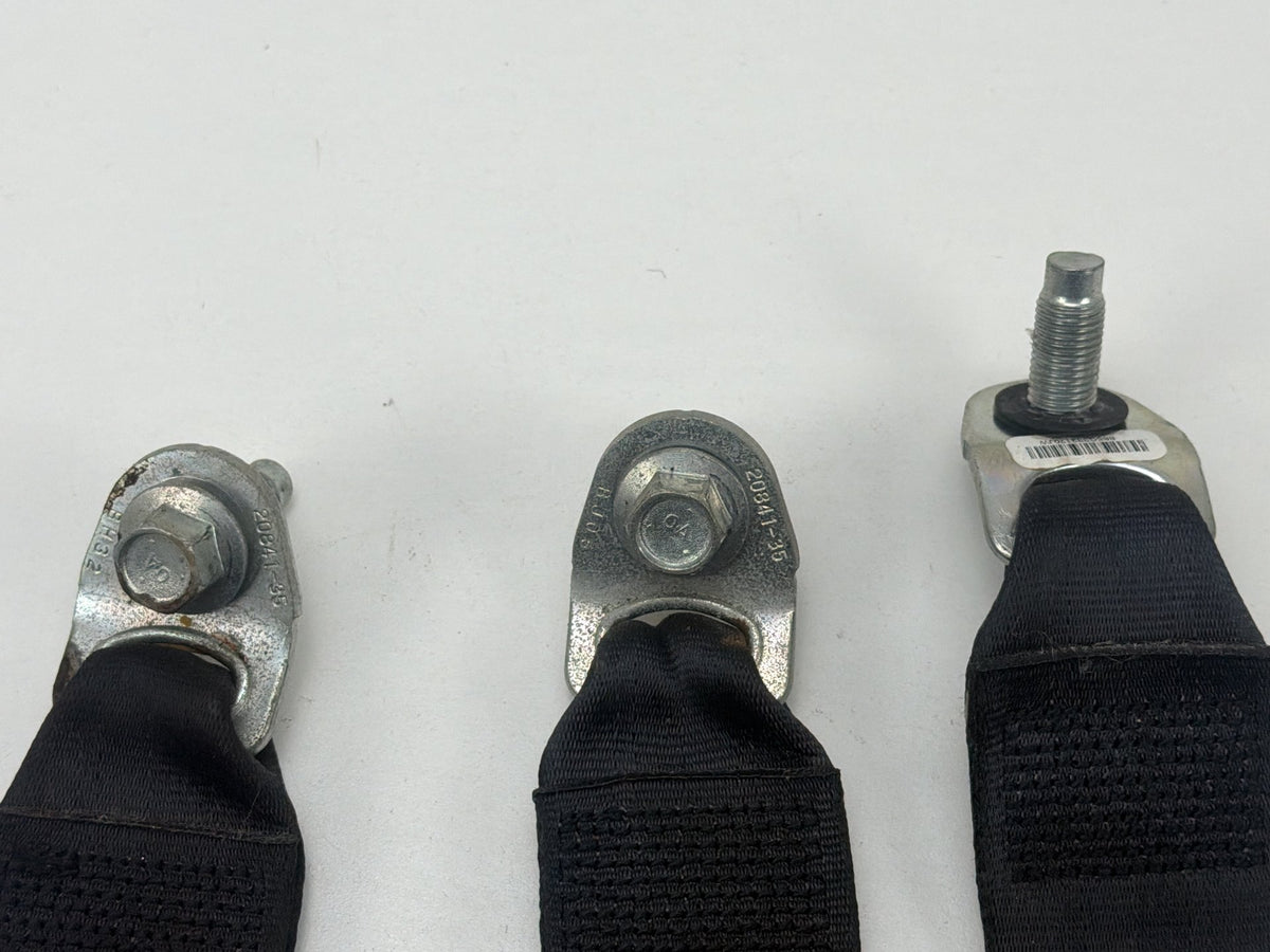 2013-2019 Nissan Sentra Rear Seat Belt Buckle Set Black OEM