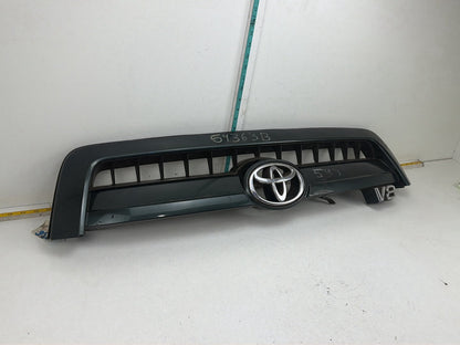 2005-2007 Toyota Sequoia Front Upper Grille w/ emblem 53100-0C060 OEM