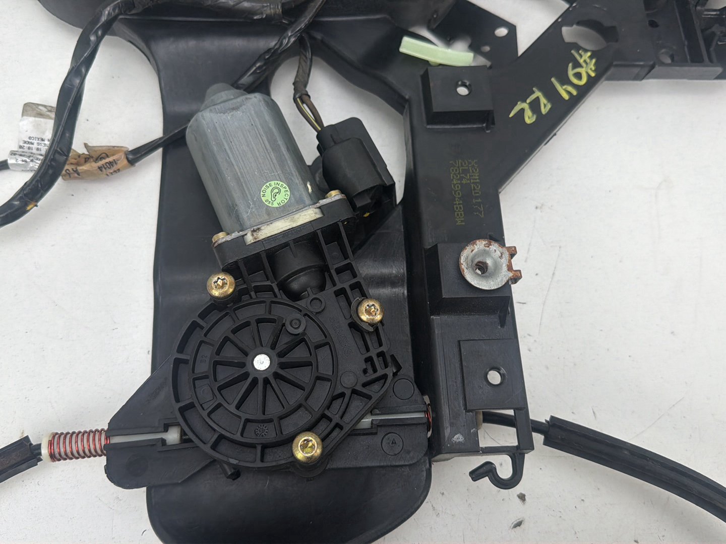 2003-2006 Lincoln Navigator Rear Right Side Power Window Regulator w/ Motor OEM