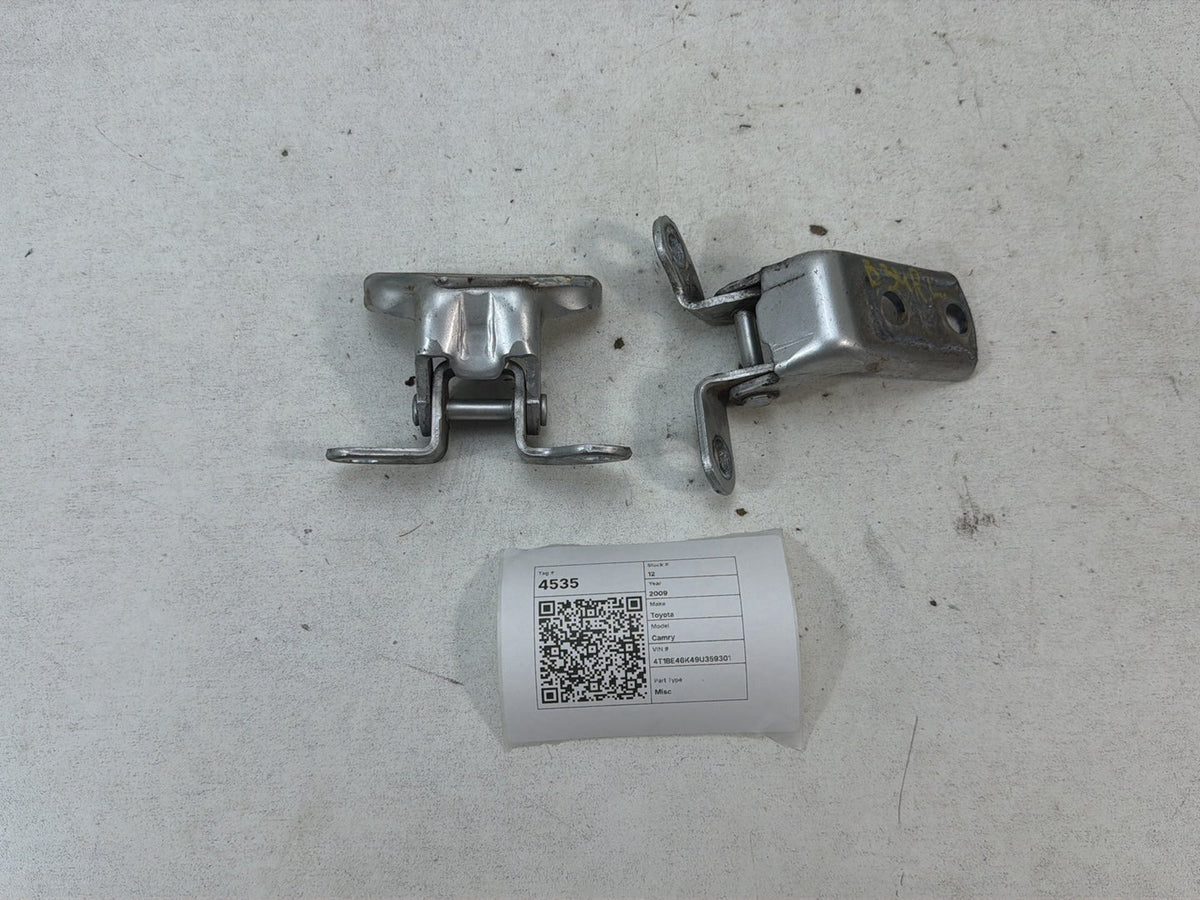 2007-2009 Toyota Camry XV40-Rear Left Door Hinge Set OEM