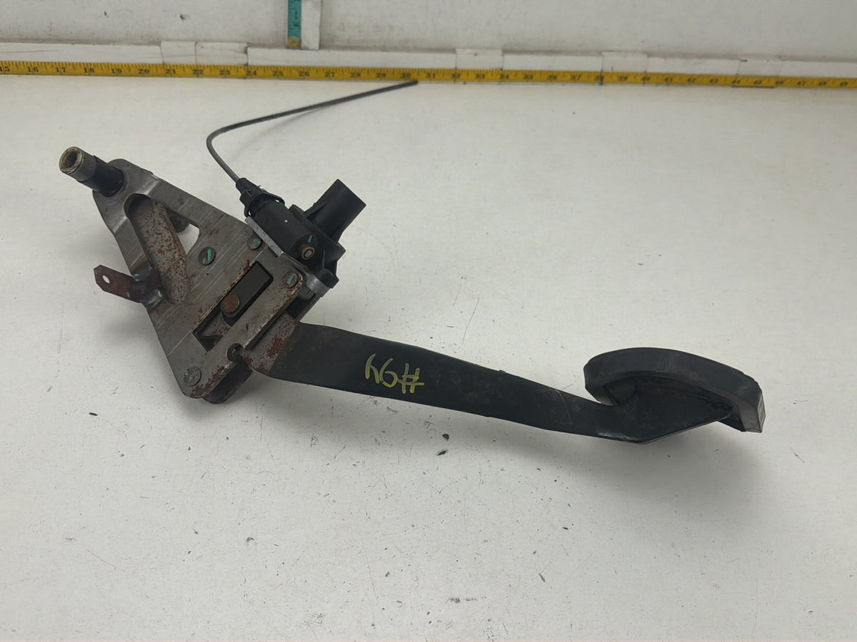 2003-2006 Lincoln Navigator Automatic Accelerator Brake Pedal OEM
