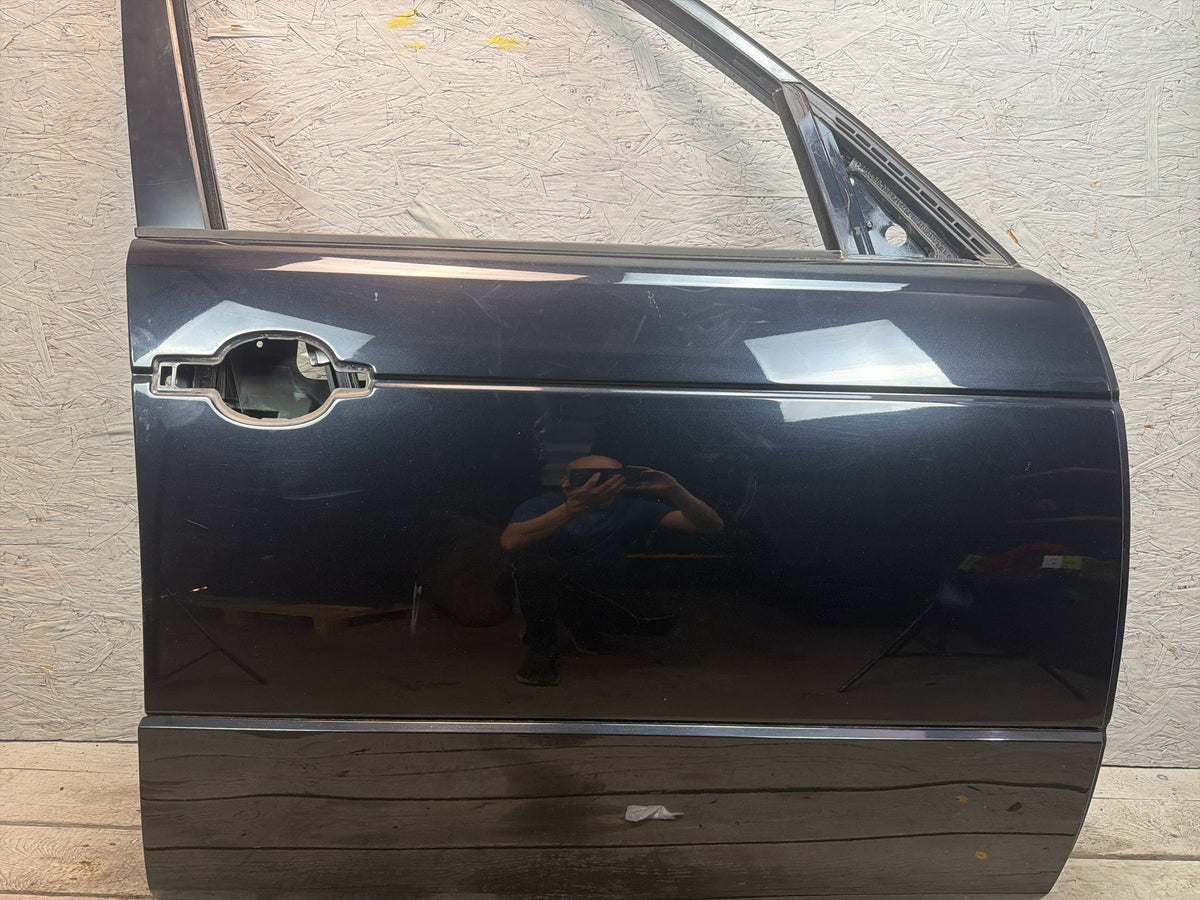 2010-2012 Land Rover Range Rover Front Left Driver Side Door Shell Assembly OEM
